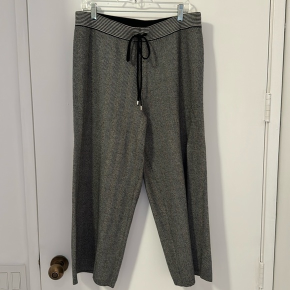 Wide legged herringbone knit pants - Picture 1 of 4